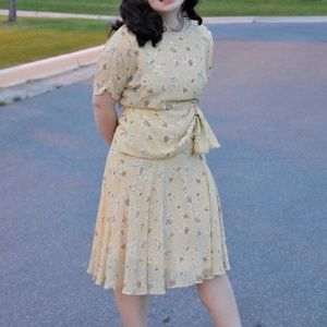 Vintage yellow floral drape midi dress